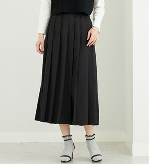 BELLUNA（ベルーナ）の「ボックスプリーツロング丈スカート（ロングスカート）」｜黒