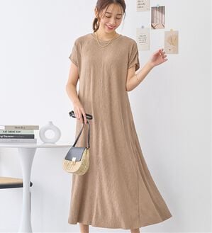 alotta（アロッタ）の「【４つの機能付】ひんやり楽ちん快適！フレアーワンピース（カットソーワンピース）」｜モカ