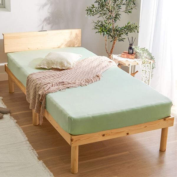 iellio（イエリオ）の「ぴったりフィット！ひんやり冷感のびのびシーツ＜ボックスシーツ・ベッドシーツ・時短・家事楽＞（敷布団カバー・シーツ）」｜グリーン