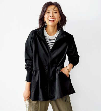 BELLUNA（ベルーナ）の「ギャザー切替ラッシュガードＵＶ対策ジャケット（パーカー）」