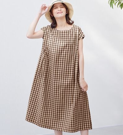 Viola e Viola（ヴィオラ エ ヴィオラ）の「【選べる２丈】ギンガムタック使いワンピース（その他ワンピース）」