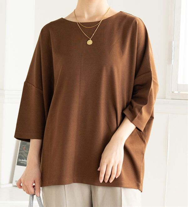 A HAPPY MARILYN（アハッピーマリリン）の「【Ｌ～６Ｌ】大人の今どきベーシック 立体感 ポンチ トップス 選べる袖丈（Tシャツ）」｜ブラウン