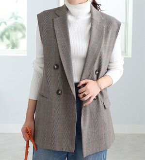 BELLUNA（ベルーナ）の「チェック柄テーラードデザインジレ（ジレ）」｜グレー系チェック