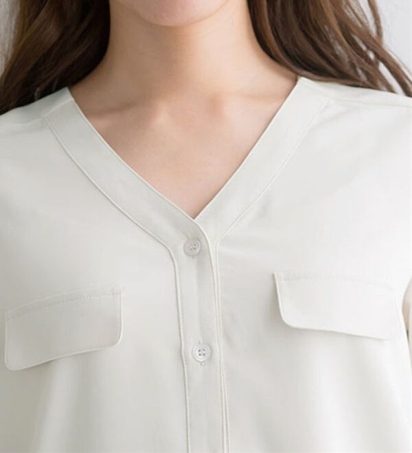 Pierrot（ピエロ）の「ノーカラーブラウス（ブラウス）」｜詳細画像