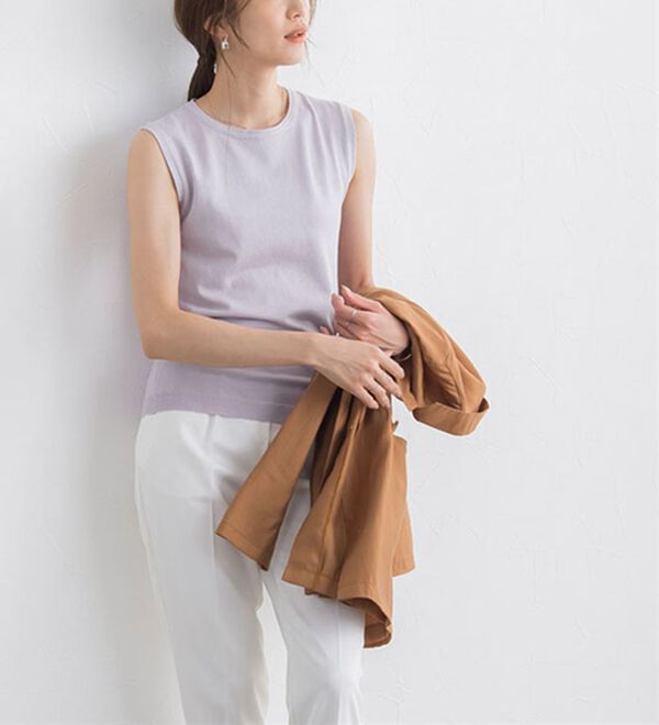 Pierrot（ピエロ）の「【洗濯機で洗える】ＯＮ／ＯＦＦシルクタッチノースリーブニット（ニット・セーター）」｜詳細画像