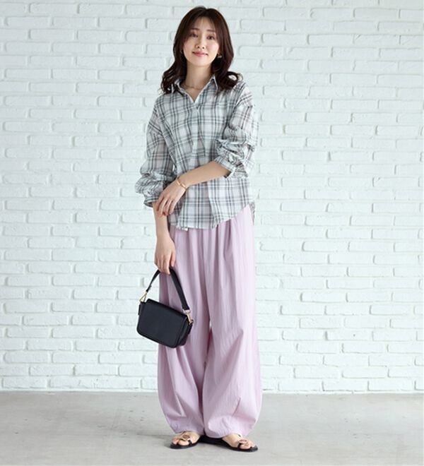 BELLUNA（ベルーナ）の「袖タックデザインスキッパーシャツ（シャツ）」｜詳細画像