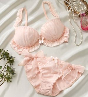 YU'NOW（ユナウ）の「ぷるるん谷間のノンワイヤーブラ＆ショーツ（ブラジャー＆ショーツセット）」｜ベビーピンクチュールリボン