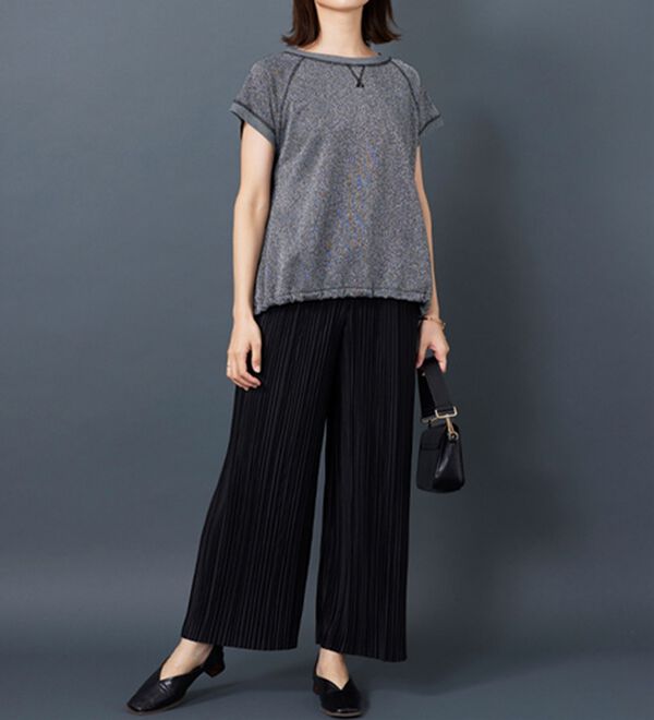 BELLUNA（ベルーナ）の「ラメ入り裏毛素材プルオーバー（カットソー）」｜詳細画像