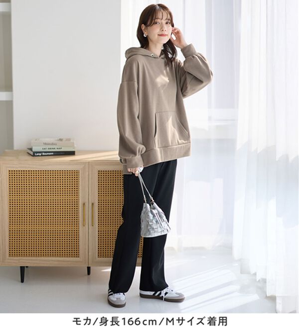 Viola e Viola（ヴィオラ エ ヴィオラ）の「【毛玉になりにくい】ふんわり柔らか裏起毛パーカー（パーカー）」｜詳細画像