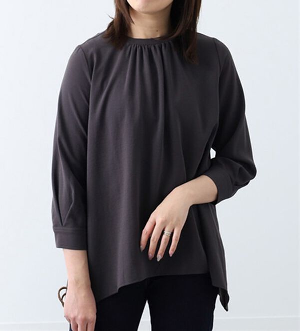 BELLUNA（ベルーナ）の「衿リブ使いブラウス（ブラウス）」｜チャコール