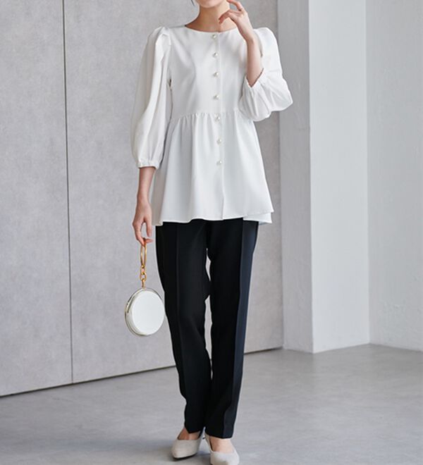 RANAN 新定番スーツシリーズ】洗える！パールボタンペプラムブラウス