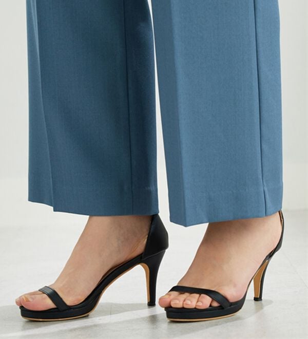 BELLUNA（ベルーナ）の「麻調ストレッチ素材美脚フレアーパンツ（フルレングスパンツ）」｜詳細画像