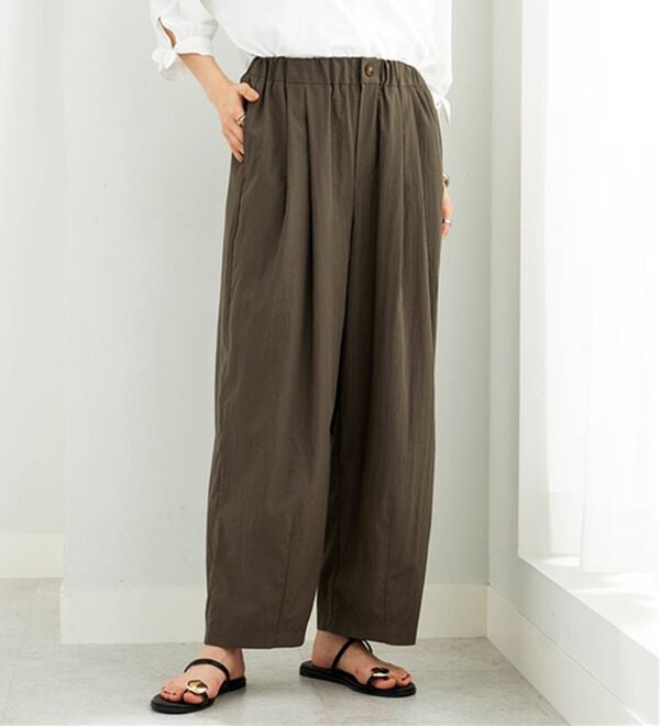 BELLUNA（ベルーナ）の「ビンテージ調タックワイドパンツ（ワイドパンツ・ガウチョ）」｜チャコール