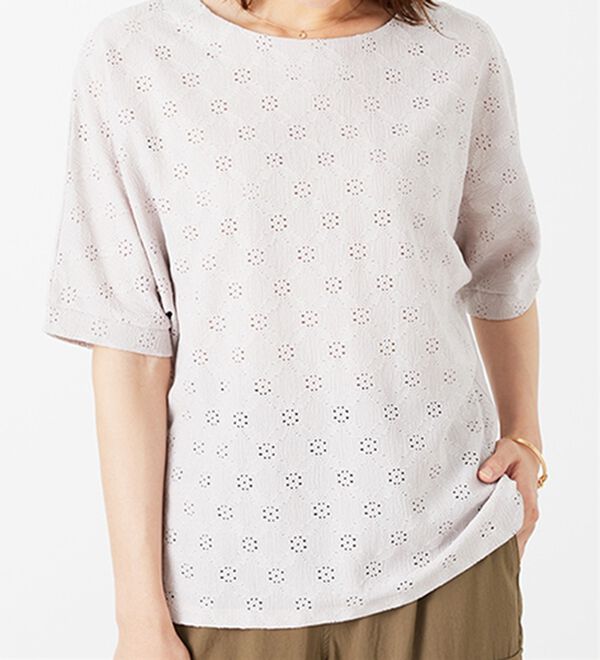 BELLUNA（ベルーナ）の「総レース素材ドルマンプルオーバー（カットソー）」｜詳細画像