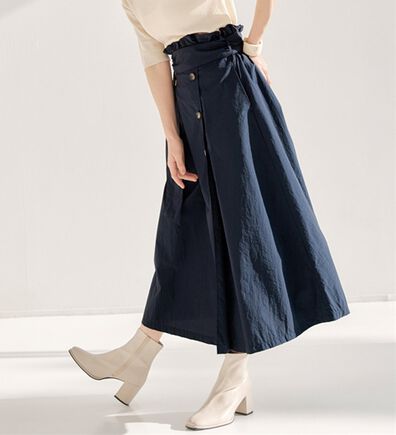 RANAN（ラナン）の「ナイロン素材トレンチフレアースカート（ロングスカート）」