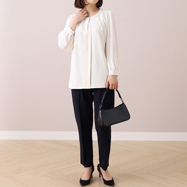 BELLUNA（ベルーナ）の「＜ＢＥＬＬＵＮＡ　ＦＯＲＭＡＬ＞タック使いテーパードパンツ（テーパードパンツ）」｜詳細画像