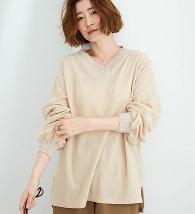 BELLUNA（ベルーナ）の「ニットリブＶネックコーデュロイプルオーバー（カットソー）」
