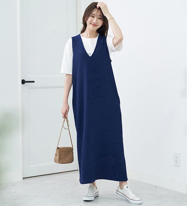 BELLUNA（ベルーナ）の「シュッと体型カバー！－３ｋｇ見えポコポコエンボス素材ジャンパースカート（ジャンパースカート）」｜詳細画像