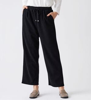 BELLUNA（ベルーナ）の「なめらかコーデュロイワイドパンツ（ワイドパンツ・ガウチョ）」｜黒