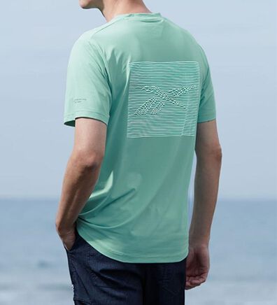 「＜リーボック＞クーラーテックドライＴシャツ（メンズＴシャツ）」