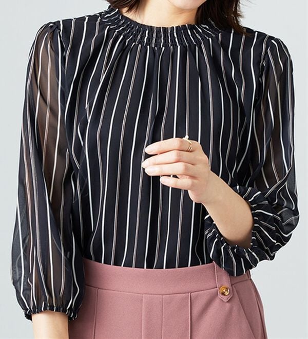 BELLUNA（ベルーナ）の「シフォン素材シャーリング使いブラウス（ブラウス）」｜詳細画像