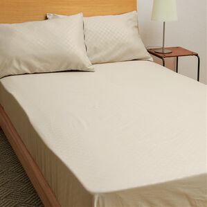 iellio（イエリオ）の「ホテルテイストリバーシブル布団カバーリング＜掛布団カバー・フィットシーツ・ボックスシーツ・枕カバー・１年中快適＞（敷布団カバー・シーツ）」｜アイボリーベージュ