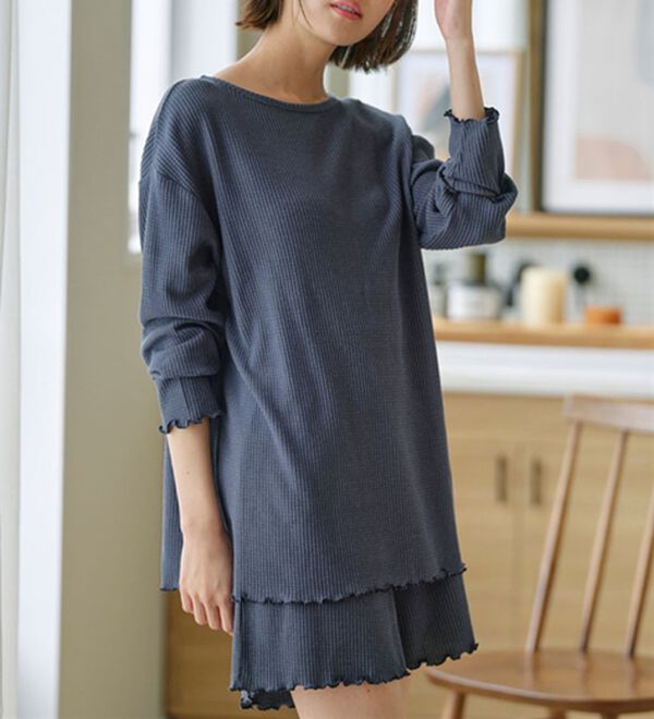 YU'NOW（ユナウ）の「【上下２点セット】コットンブレンド　ワッフルプルオーバー＆ハラマキ付ショートパンツセット（パジャマ・ルームウェア）」｜ダークネイビー