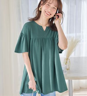 Viola e Viola（ヴィオラ エ ヴィオラ）の「軽やか綿混カットソーキーネックチュニック（チュニック）」｜ダークグリーン