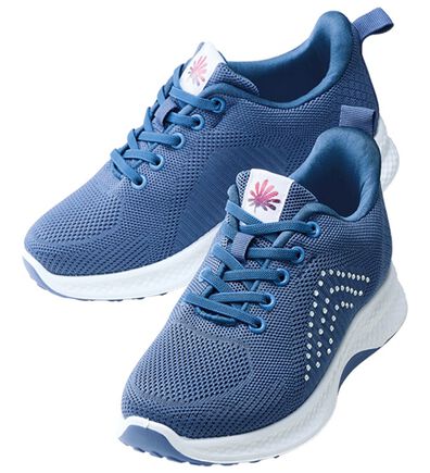 BELLUNA（ベルーナ）の「手を使わずに履けるニットスニーカー（スニーカー）」