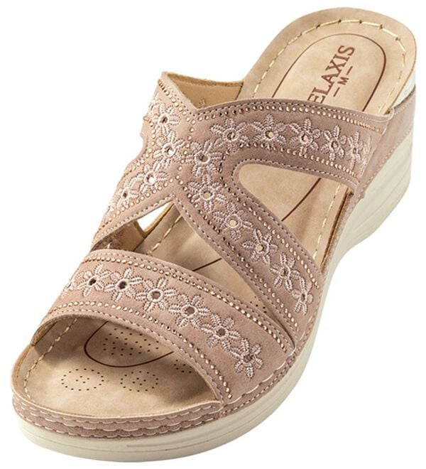 BELLUNA（ベルーナ）の「刺しゅうデザイン美脚魅せミュール（サンダル・ミュール）」｜ピンクベージュ