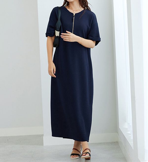 GeeRA（ジーラ）の「【ひんやり/着痩せ】ハーフジップ大人Ｔシャツワンピース（カットソーワンピース）」｜詳細画像