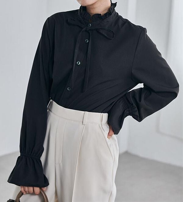 RANAN（ラナン）の「プチフリルリボン付きブラウス（ブラウス）」｜詳細画像
