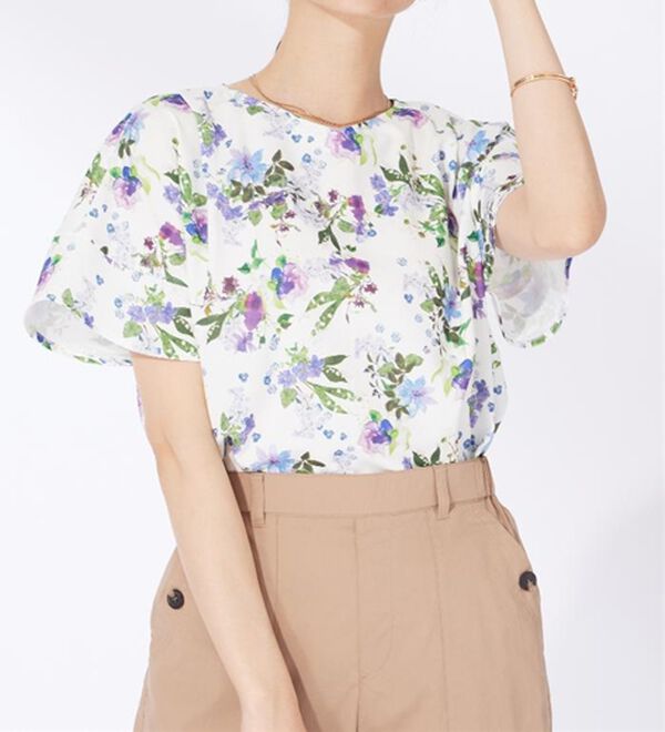 BELLUNA（ベルーナ）の「〈日比谷花壇〉袖フリルデザインブラウス（ブラウス）」｜詳細画像