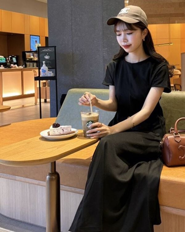 GeeRA（ジーラ）の「前後2WAYハーフジップフレンチ袖ワンピース（カットソーワンピース）」｜詳細画像