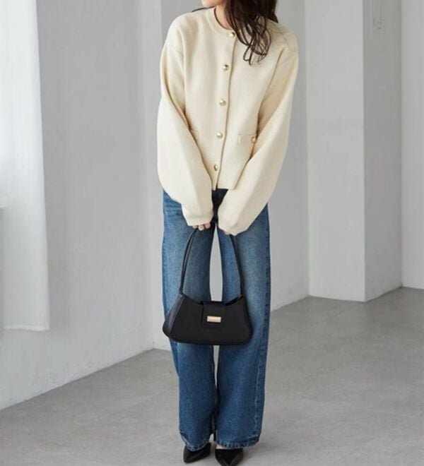 RANAN（ラナン）の「【4つの機能付き】洗える！ゴールド調ボタンニットカーディガン（ニットカーディガン）」｜詳細画像