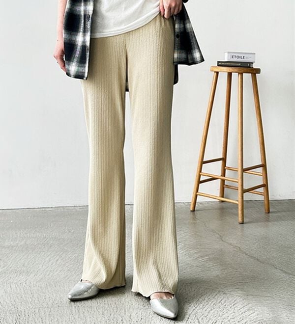 GeeRA（ジーラ）の「セルフカット美脚魅せセミフレアパンツ（フルレングスパンツ）」｜詳細画像