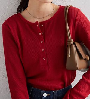 RANAN（ラナン）の「ヘンリーネックワッフルロンＴ（カットソー）」｜レッド