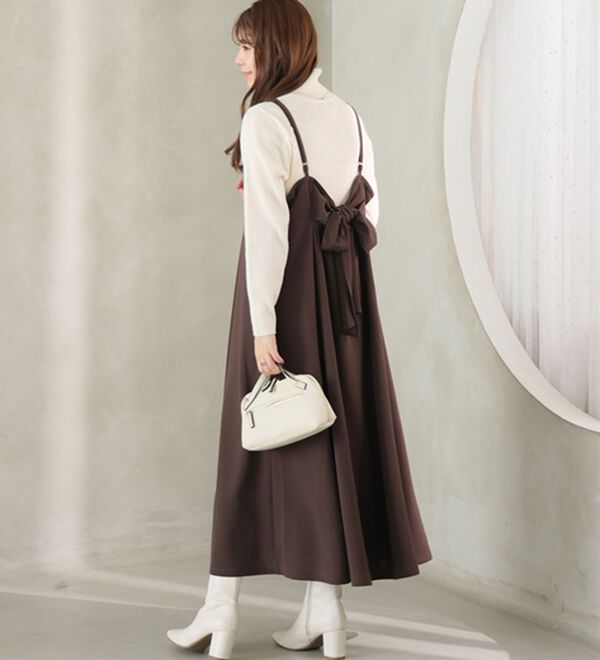 A HAPPY MARILYN（アハッピーマリリン）の「【Ｌ～６Ｌ】スポッと着られる！バックリボンｏｒ肩フリルから選べるバックデザインワンピ－ス（ジャンパースカート）」｜詳細画像