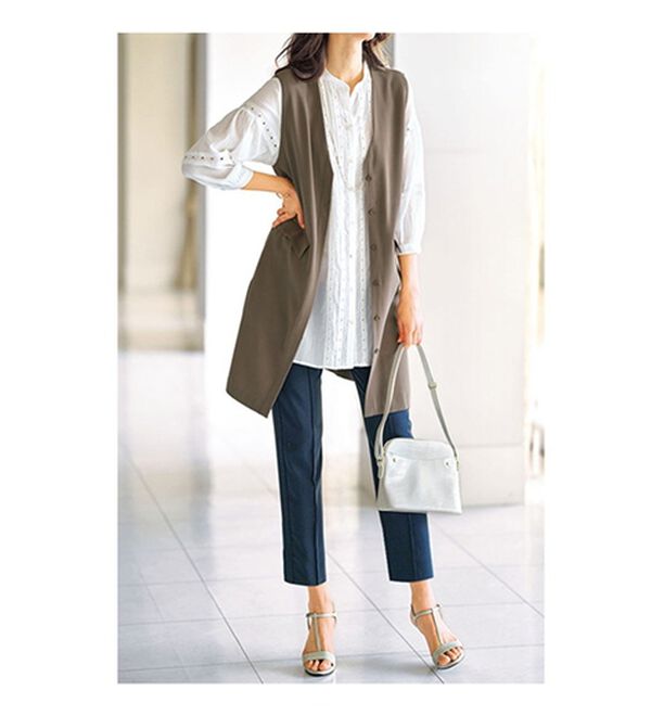 BELLUNA（ベルーナ）の「刺しゅうレース切替シャツチュニック（チュニック）」｜詳細画像