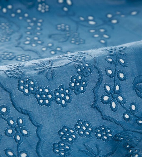 BELLUNA（ベルーナ）の「刺しゅうレース切替チュニック（チュニック）」｜詳細画像