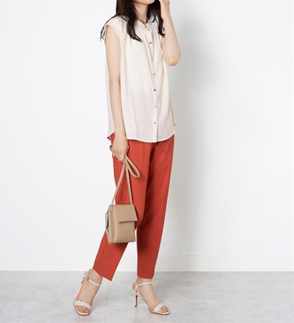 BELLUNA（ベルーナ）の「ギャザー使いフレンチスリーブブラウス（ブラウス）」｜詳細画像