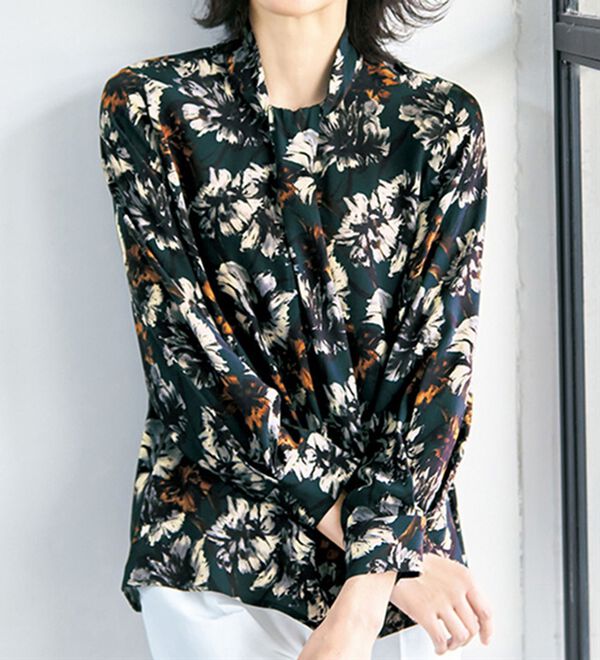 VINNO（ヴィノ）の「＜ＩＰＥＫＥＲ（イペカ）＞プリントボウタイブラウス（ブラウス）」｜詳細画像