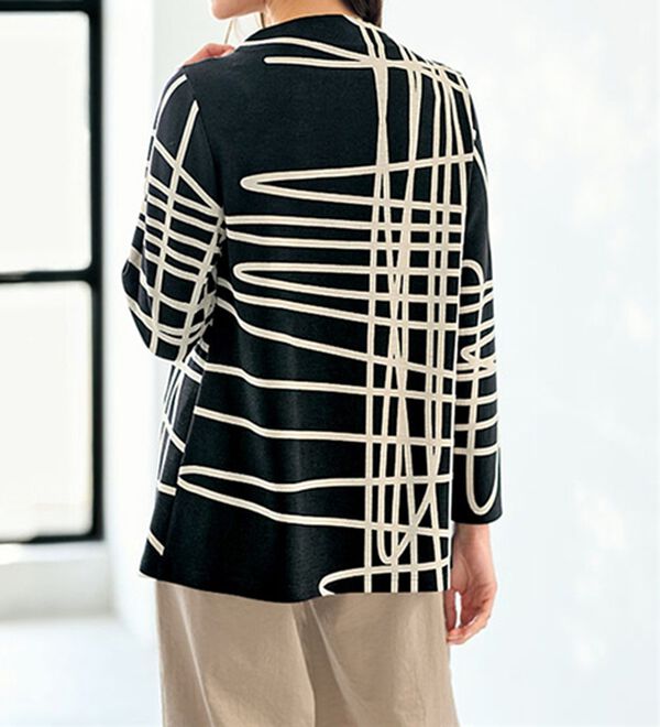 BELLUNA（ベルーナ）の「手書き風プリントプルオーバー（カットソー）」｜詳細画像