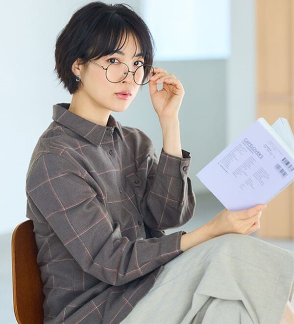 BELLUNA（ベルーナ）の「《ＨｕｇＲｅａｍコットン》ポケットシャツ（シャツ）」｜詳細画像