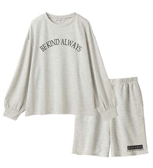 「スウェットロゴプルオーバー＆ハーフパンツセット（パジャマ・ルームウェア）」｜オフホワイト