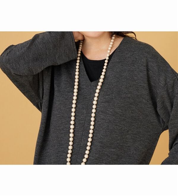 BELLUNA（ベルーナ）の「キレイ見えVネックプルオーバー（カットソー）」｜詳細画像