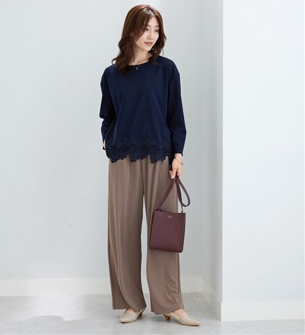 BELLUNA（ベルーナ）の「一枚で華やぐ裾レースプルオーバー（カットソー）」｜詳細画像