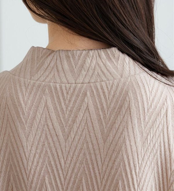 BELLUNA（ベルーナ）の「ふんわりジャカード素材ハイネックチュニック（チュニック）」｜詳細画像