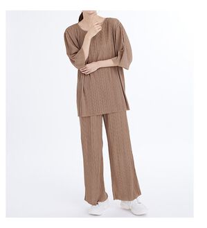 LAVIENNE（ラヴィエンヌ）の「さらっと軽いプリーツセットアップ（セットアップ）」｜詳細画像