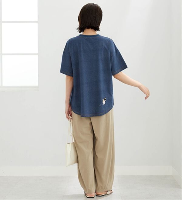 BELLUNA（ベルーナ）の「ネコ刺しゅうデニム調プルオーバー（カットソー）」｜詳細画像